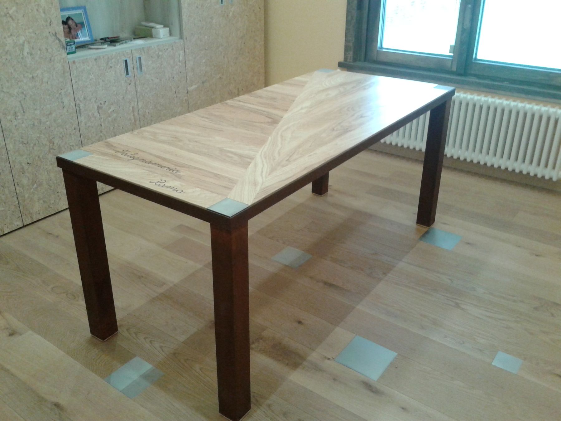 tavolo rettangolare in legno