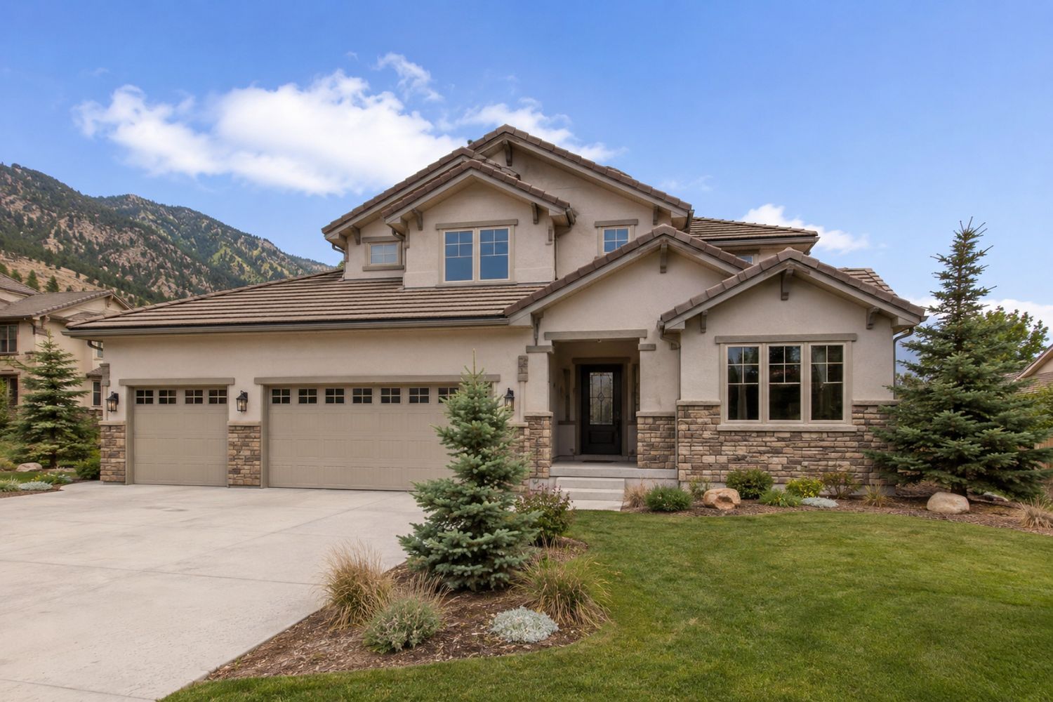Do I Need Umbrella Insurance in Colorado? Who It’s For
