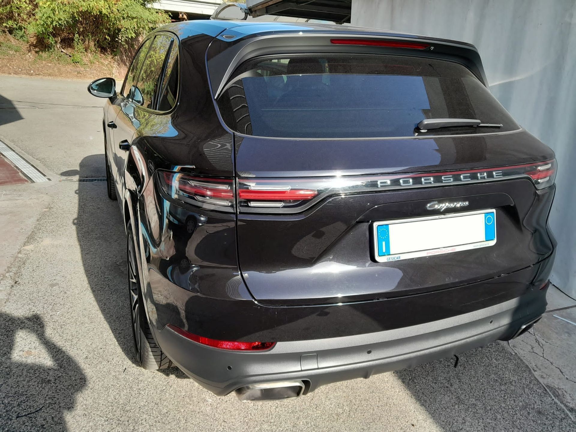 auto di lusso Porche Cayenne