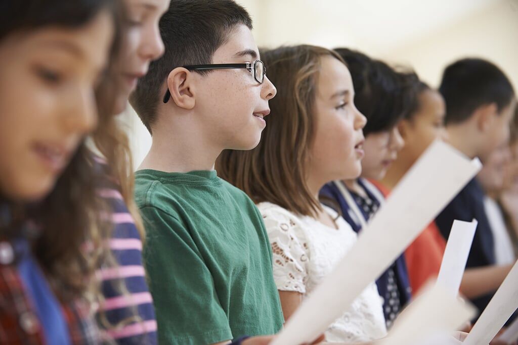 Children singing - lutheran church in Northbrook, IL