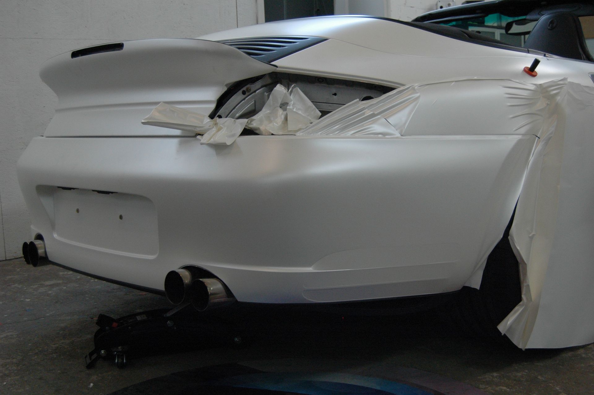 Porsche in Weiss-Pearlmut