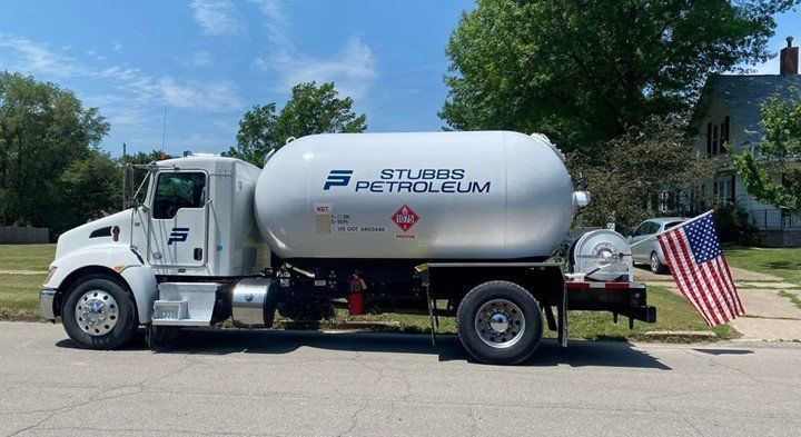 Stubbs Petroleum Truck With Flag — Pleasantville, IA — Stubbs Petroleum