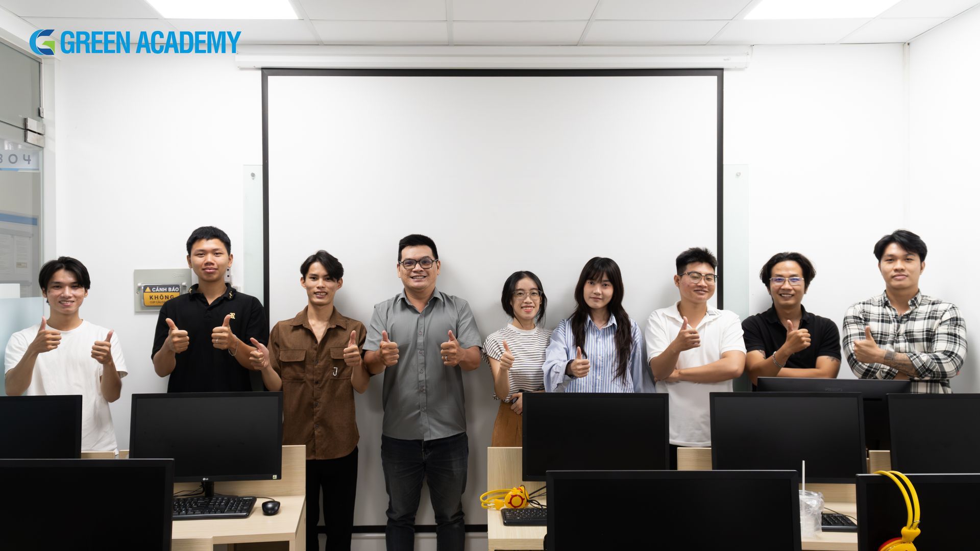 Bảo vệ đồ án khóa Dựng phim tại Green Academy