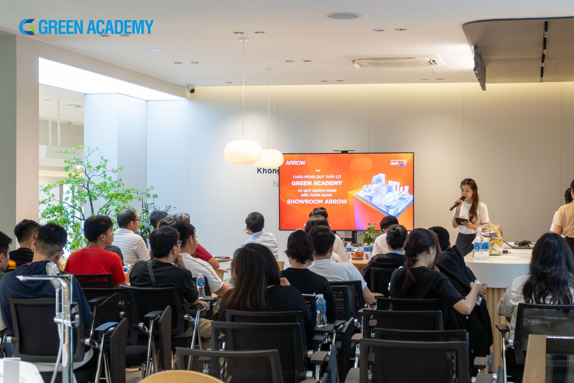 Tham quan doanh nghiệp Arrow