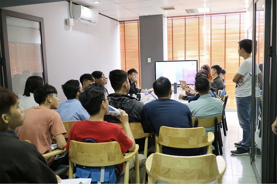 Một buổi tham quan doanh nghiệp của học viên khóa lập trình