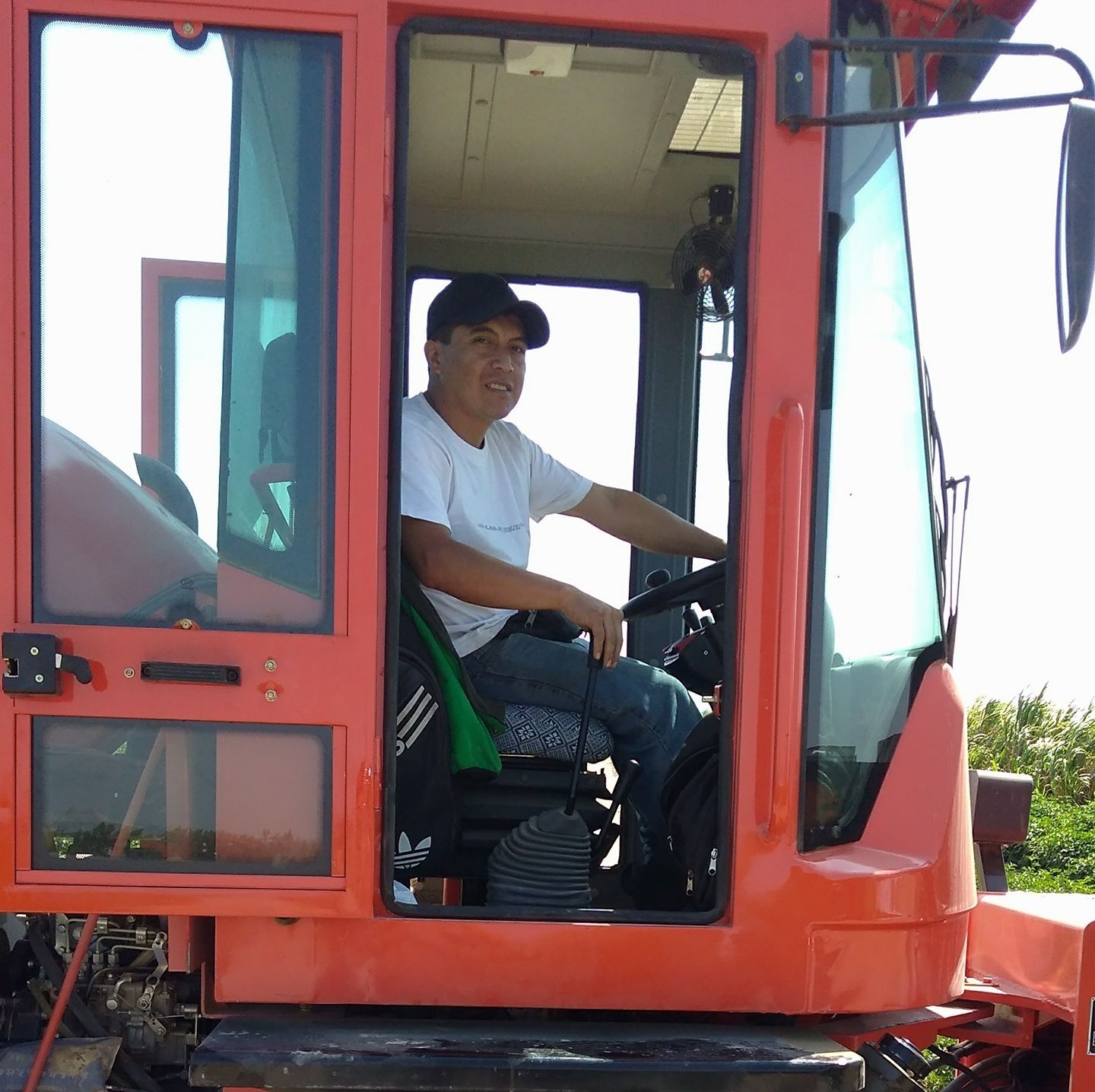 Representaciones Forklift Hns S.A.C.