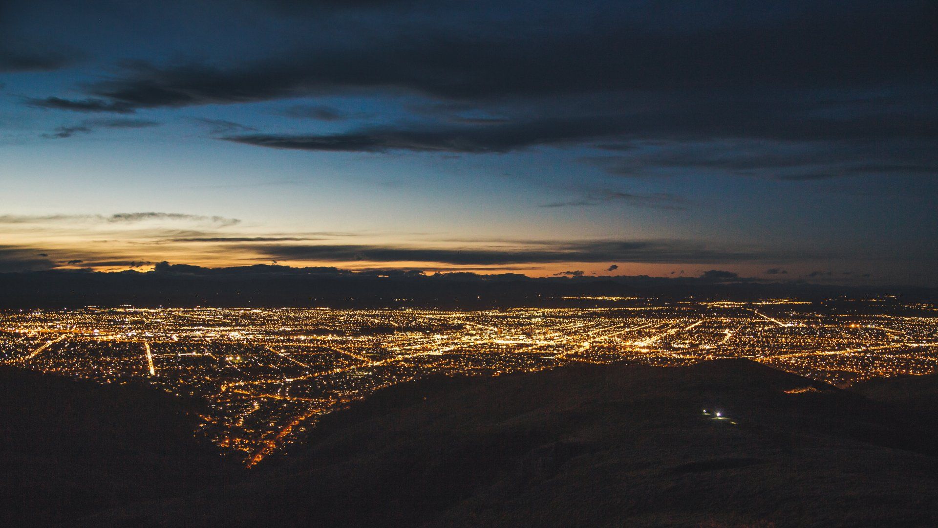 Image: Overlooking Christchurch at night