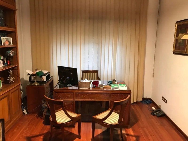 Scrivania studio legale a Roma