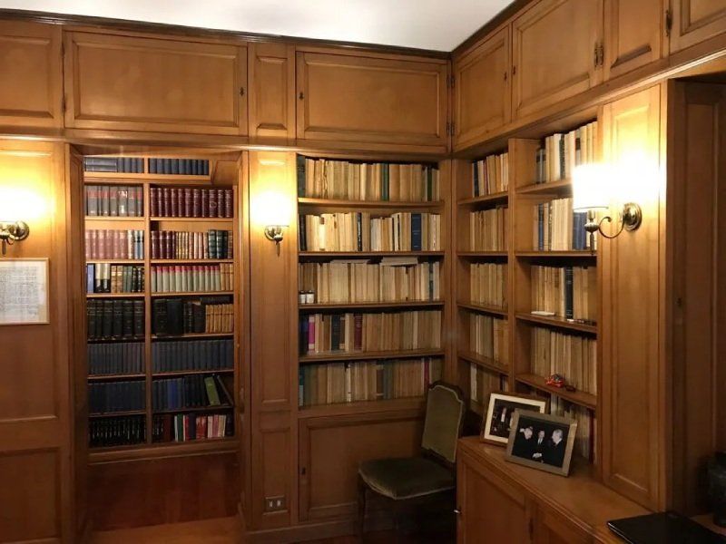 Mobili studio legale a Roma