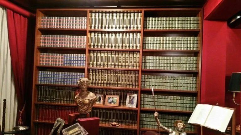 Libreria studio legale a Milano