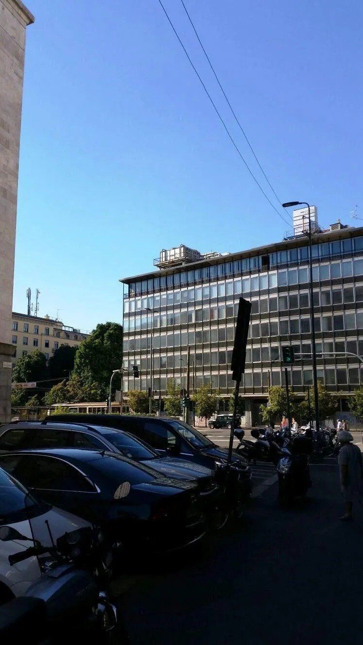 Esterno studio legale a Milano