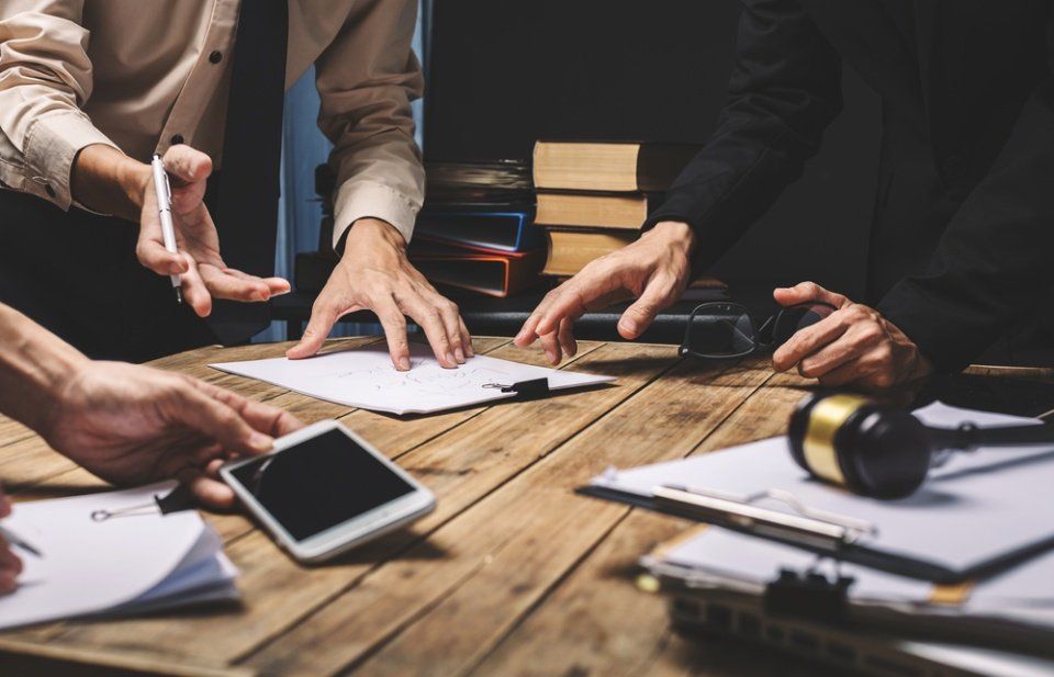 Discussione al tavolo