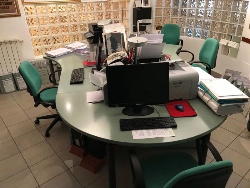 Tavolo avvocato studio legale Valguarnera