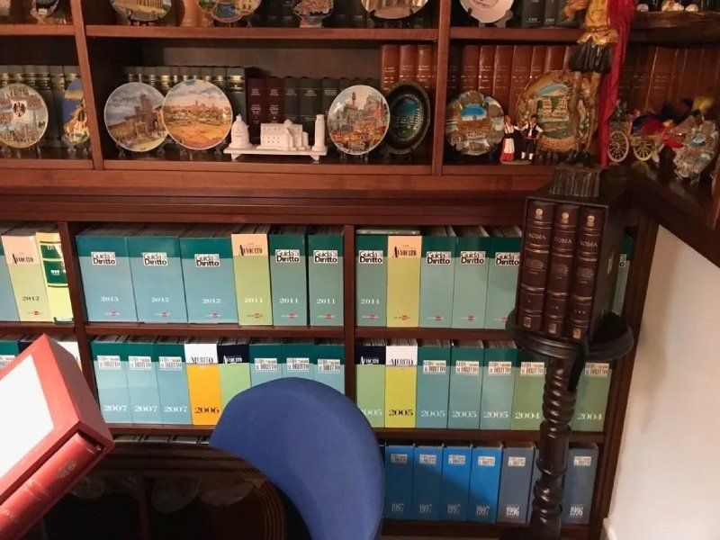 Volumi avvocato studio legale Valguarnera