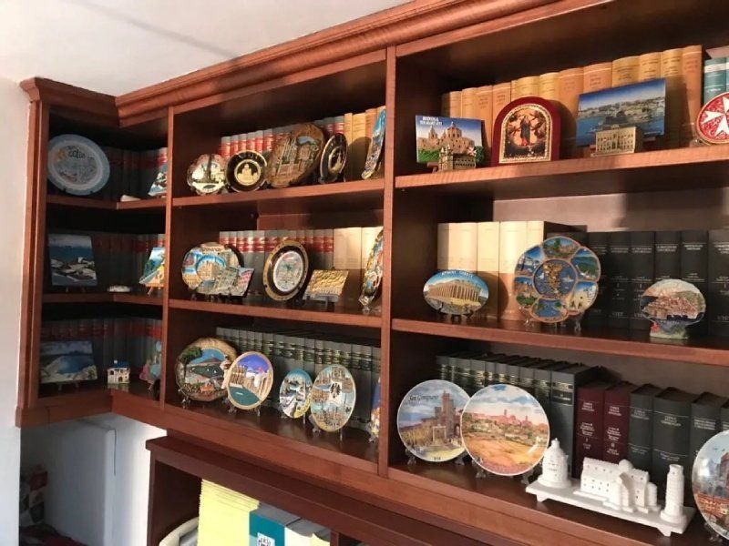 Scaffalature studio legale Valguarnera