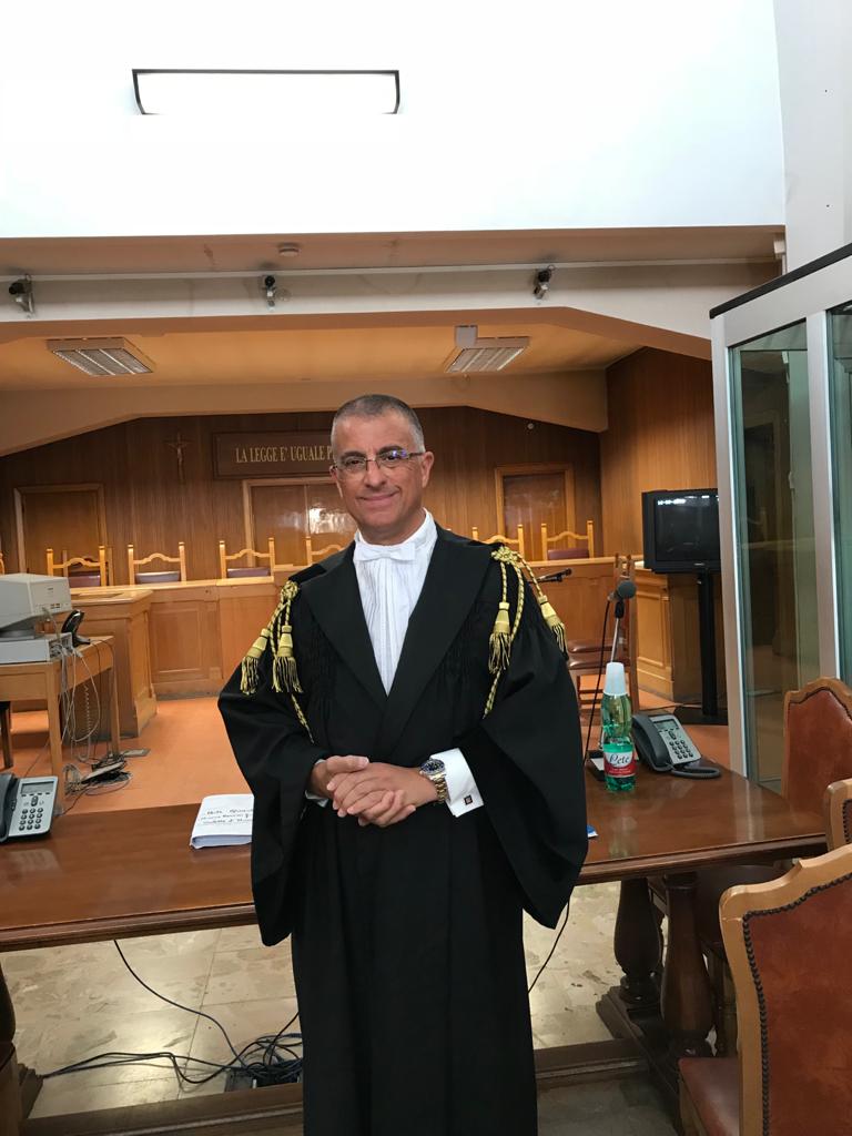avvocato Impellizzeri con toga