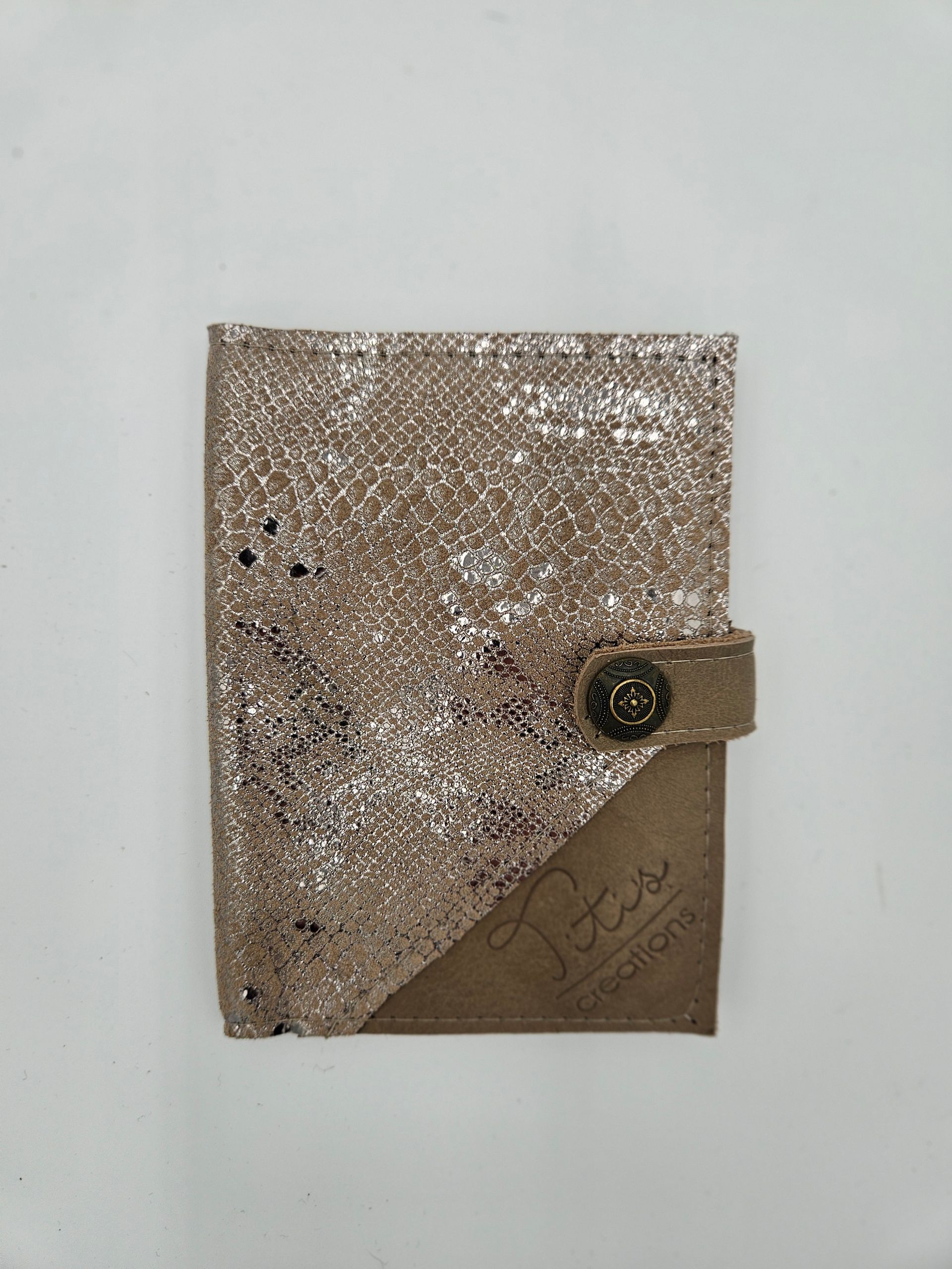 Paspoorthoes printed / shiny beige