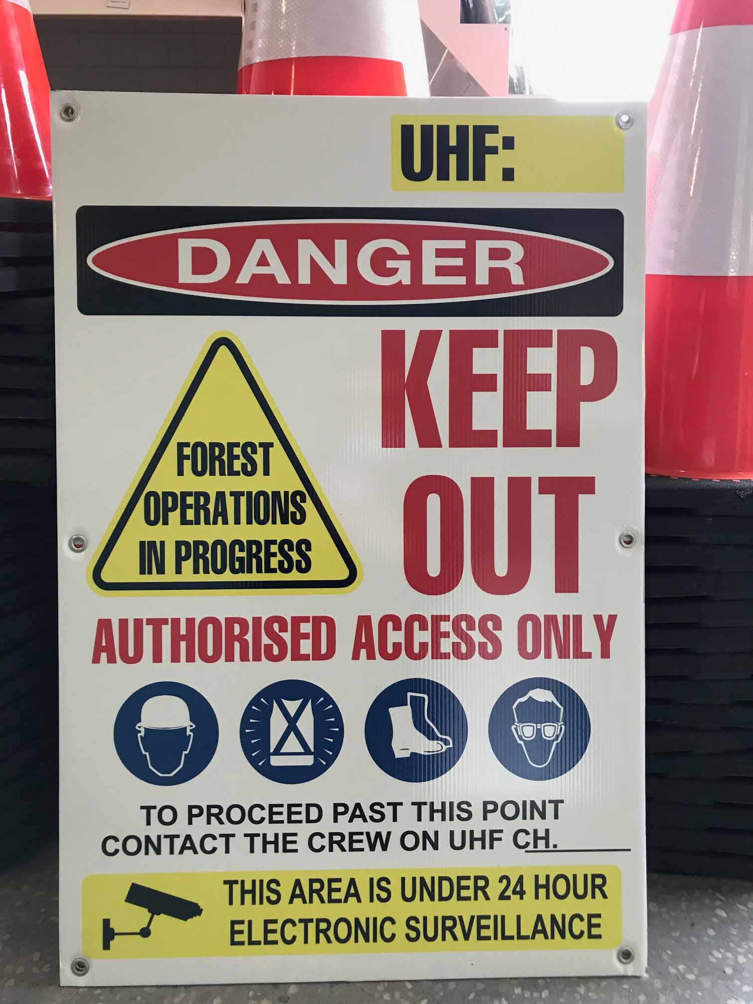 Safety & Construction Signs 9