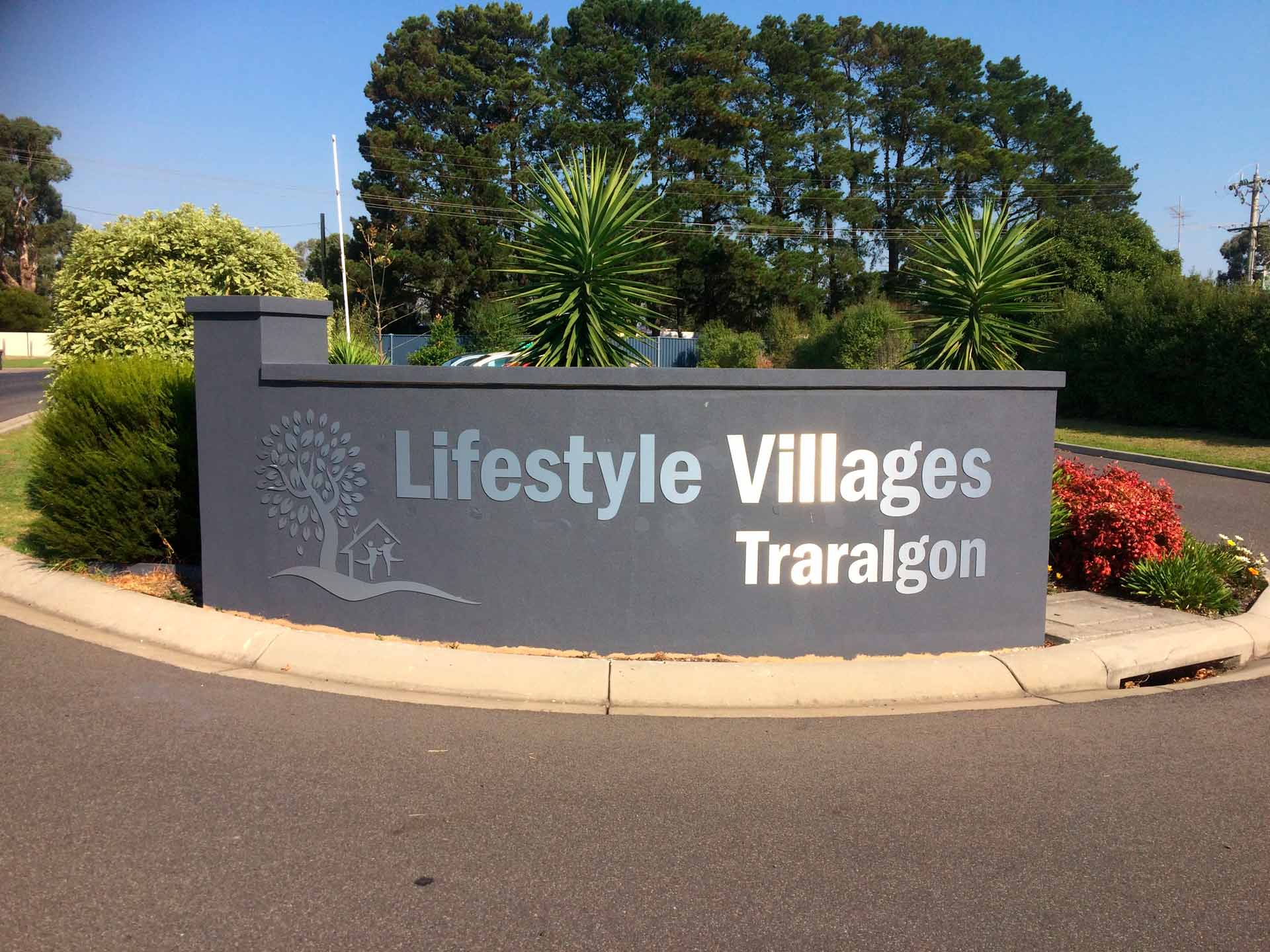 Commercial & Industrial Signs14