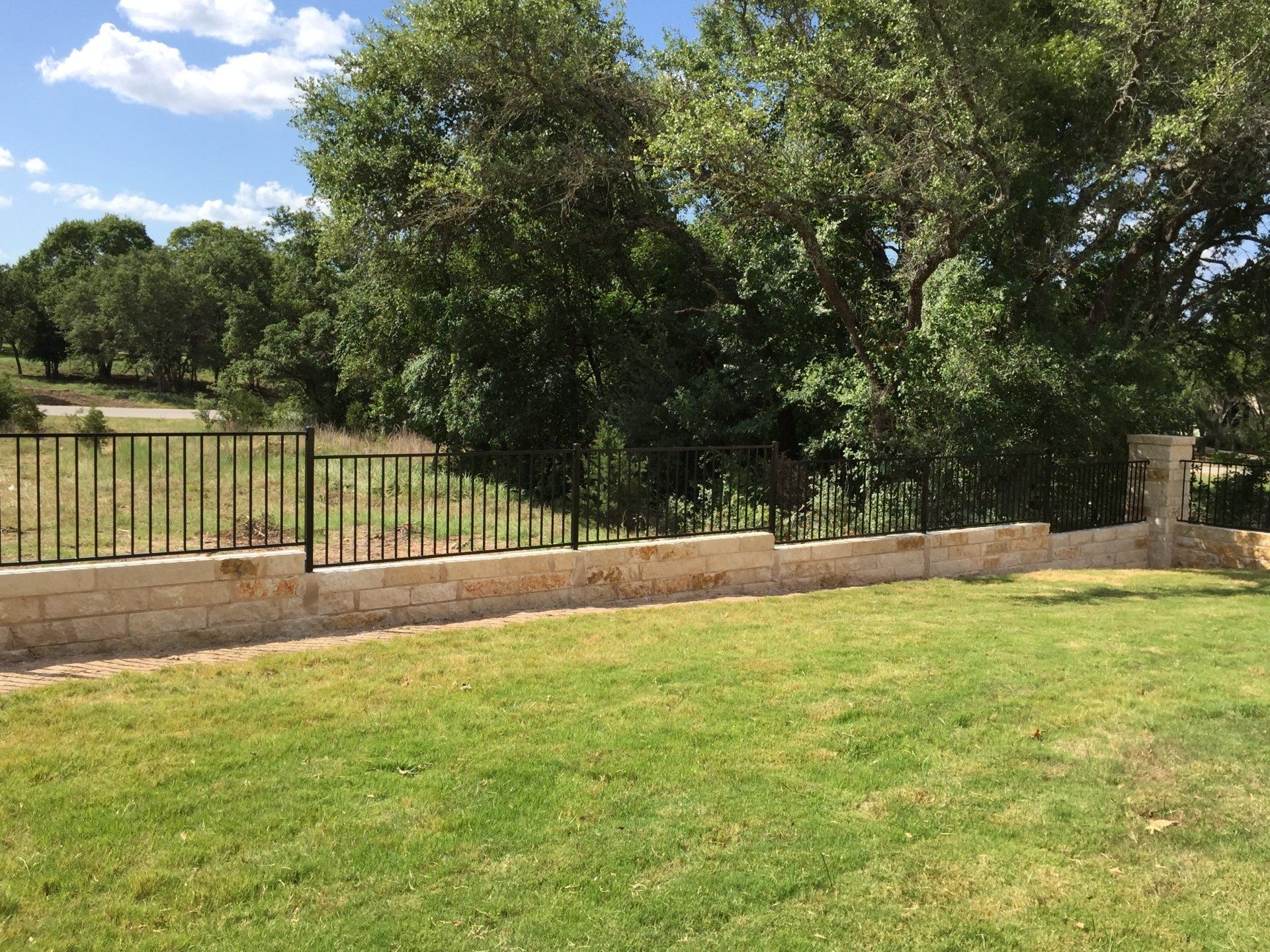 rock-columns-and-footers