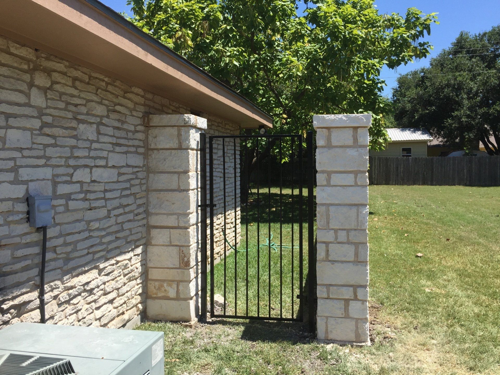 rock-columns-and-footers