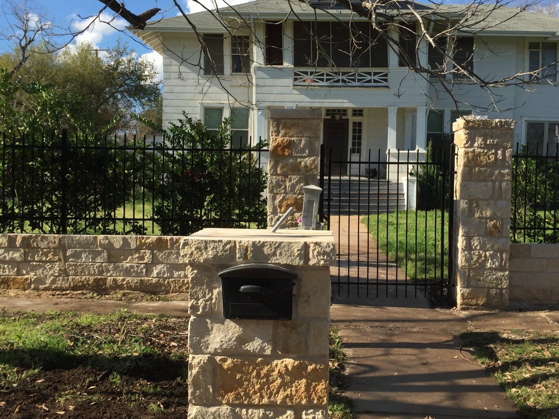 rock-columns-and-footers