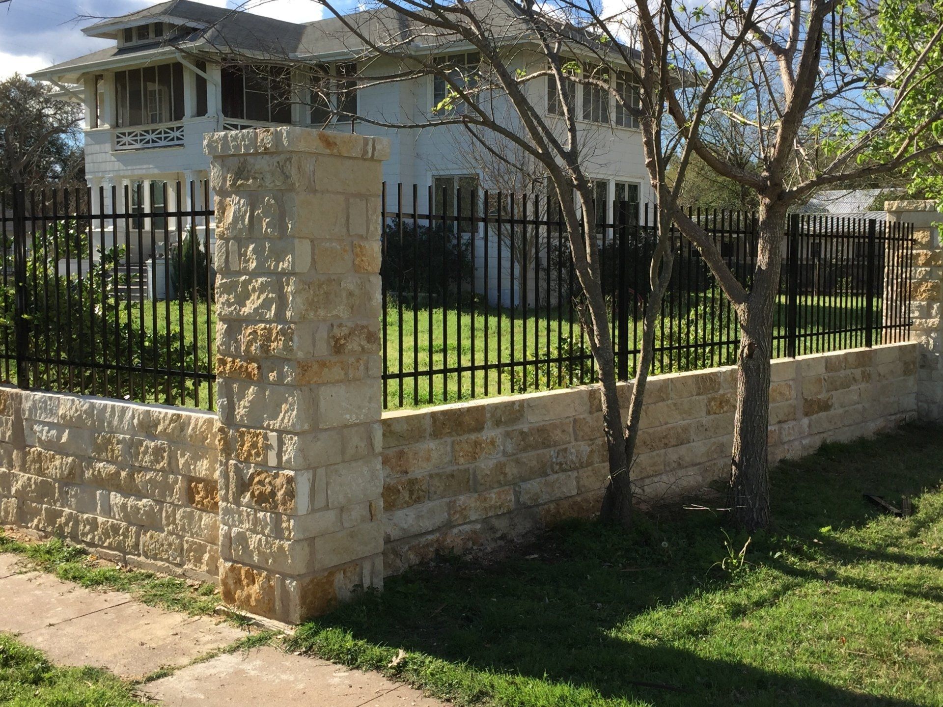 rock-columns-and-footers