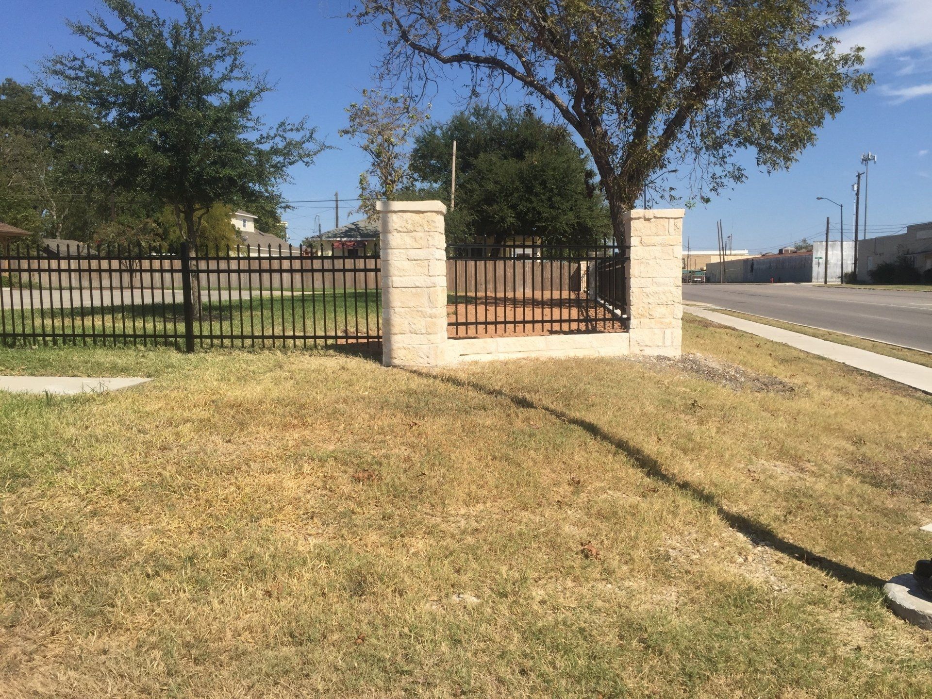 rock-columns-and-footers