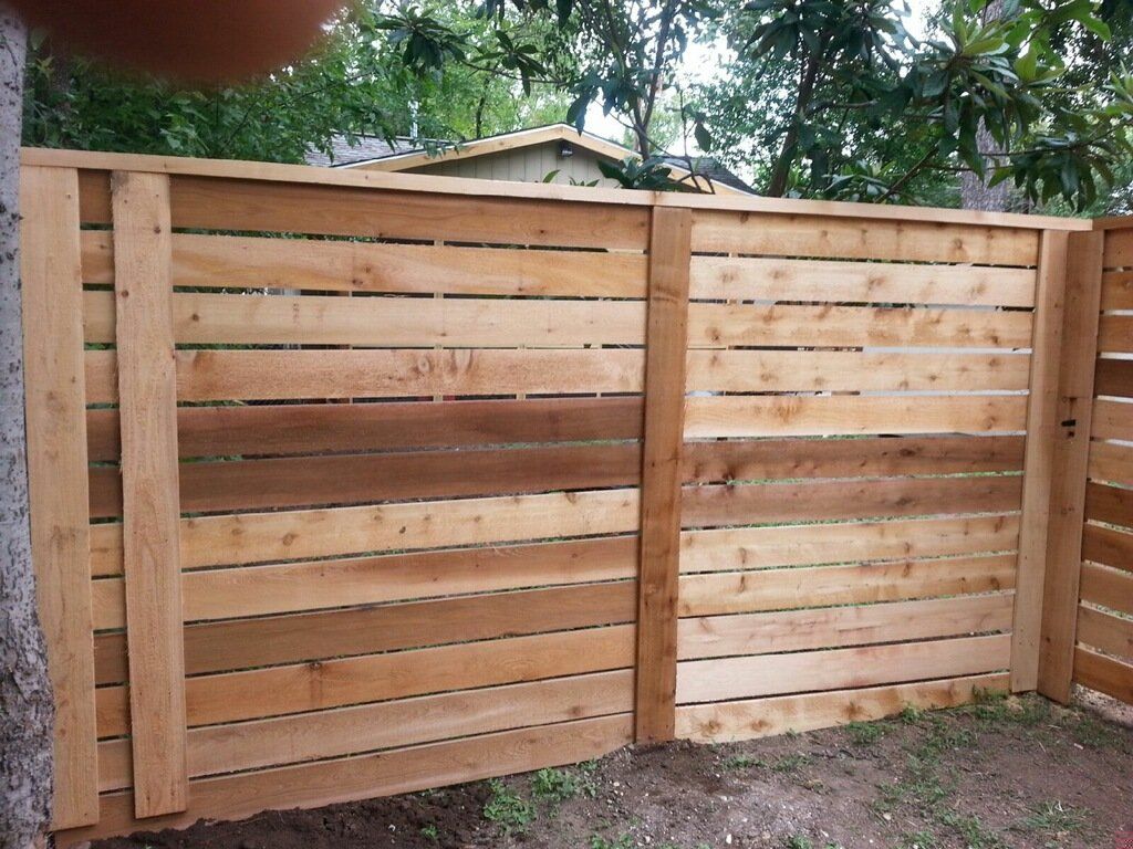 Horizontal privacy Fencing