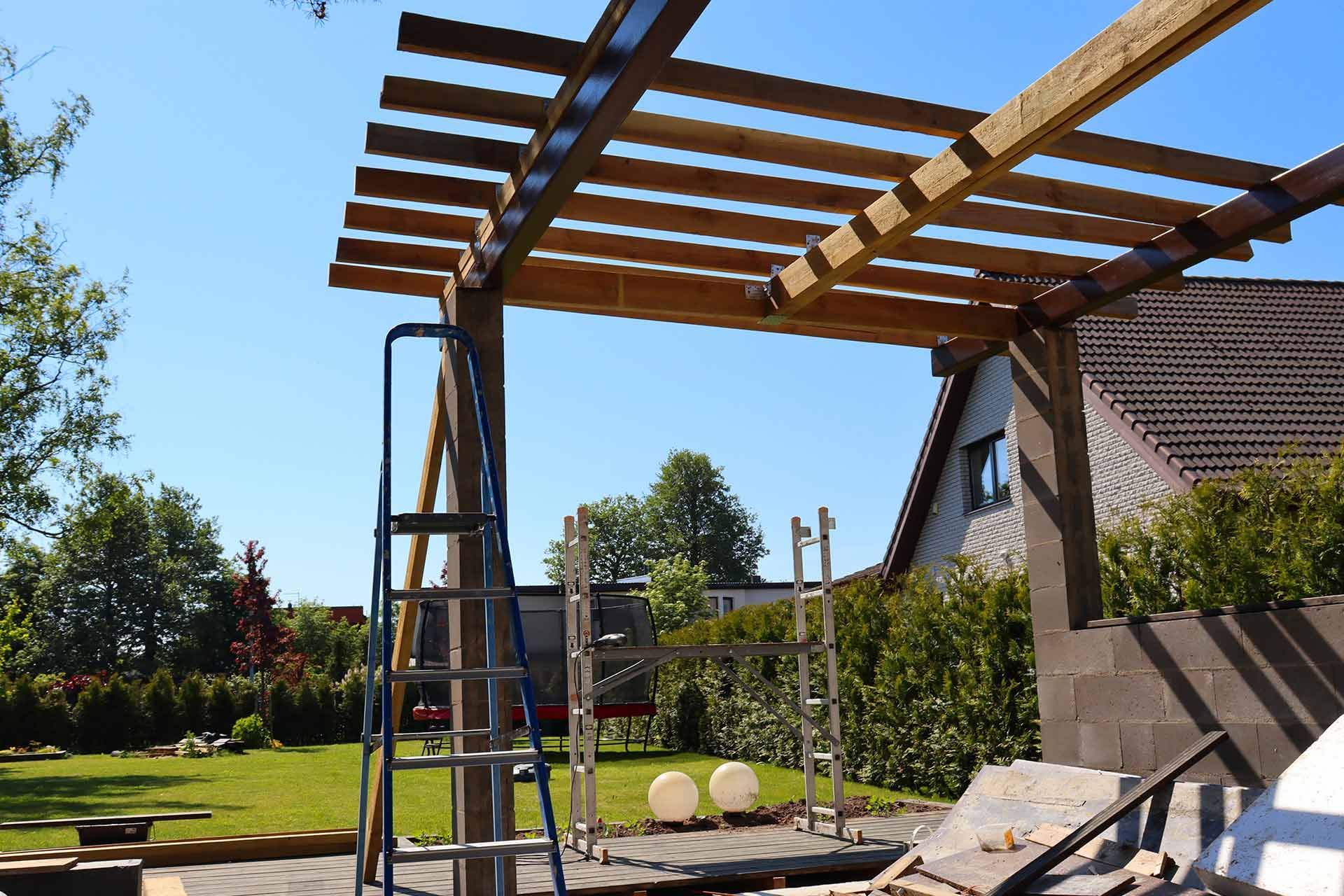 Benefits of installing a pergola in your outdoor living space