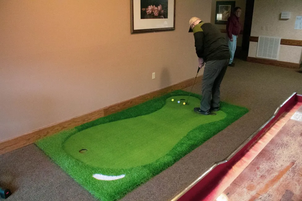 senior living facility golf