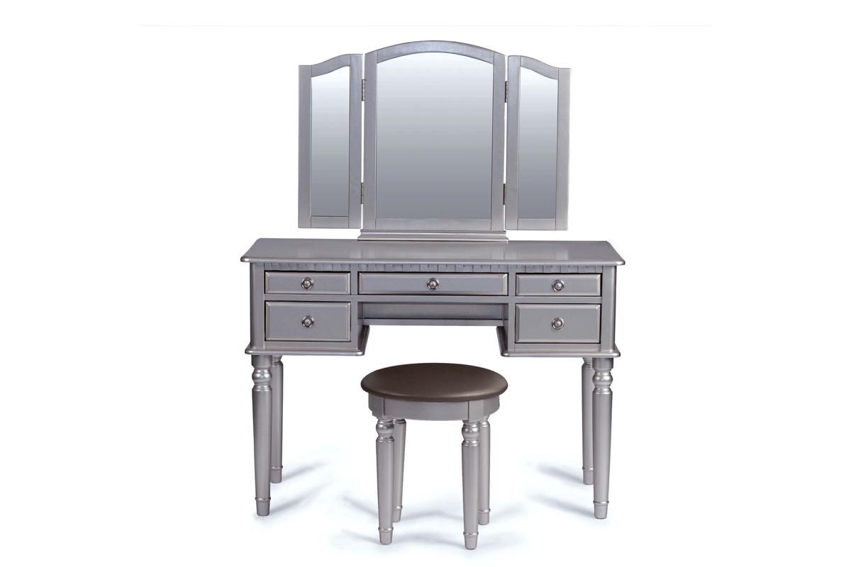 Mirrored Muse: The Triple-Fold Vanity