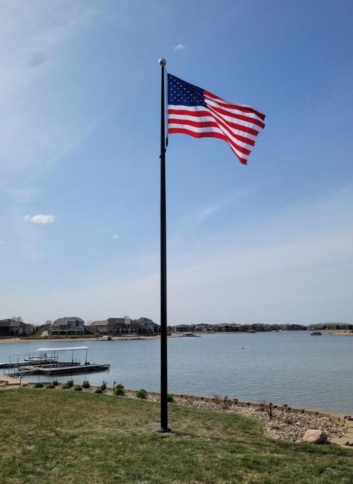 30' Black Indep — Omaha, NE — A -1 Flags, Poles, and Repair