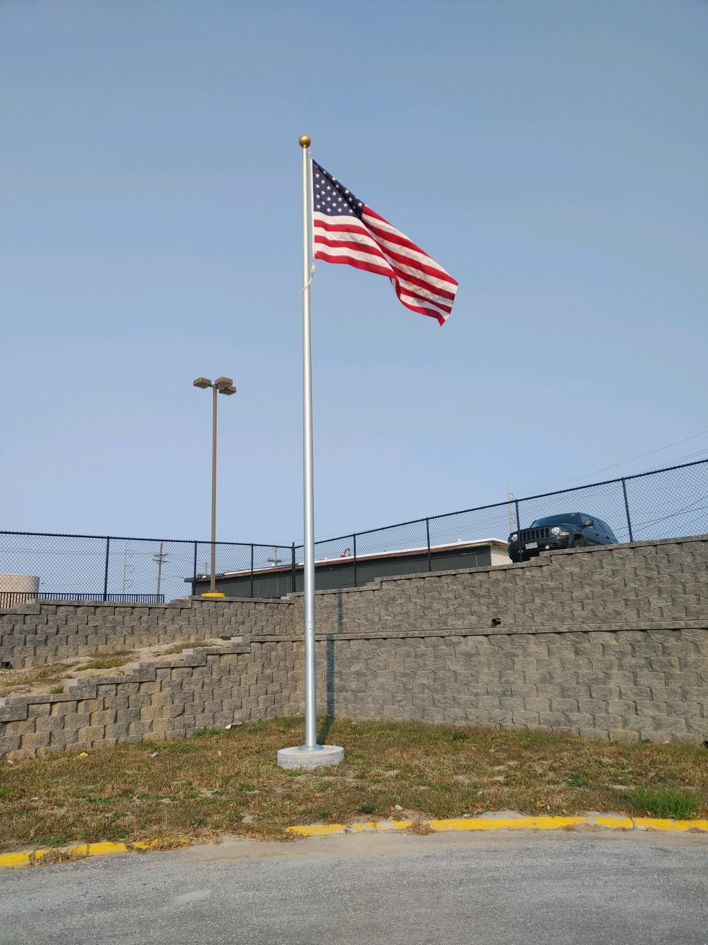 30x6 Silver Indep — Omaha, NE — A -1 Flags, Poles, and Repair
