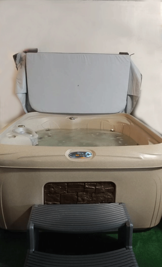 Spas Tub Front View — Klamath Falls, OR — Orley's of Klamath Falls Stove and Spas