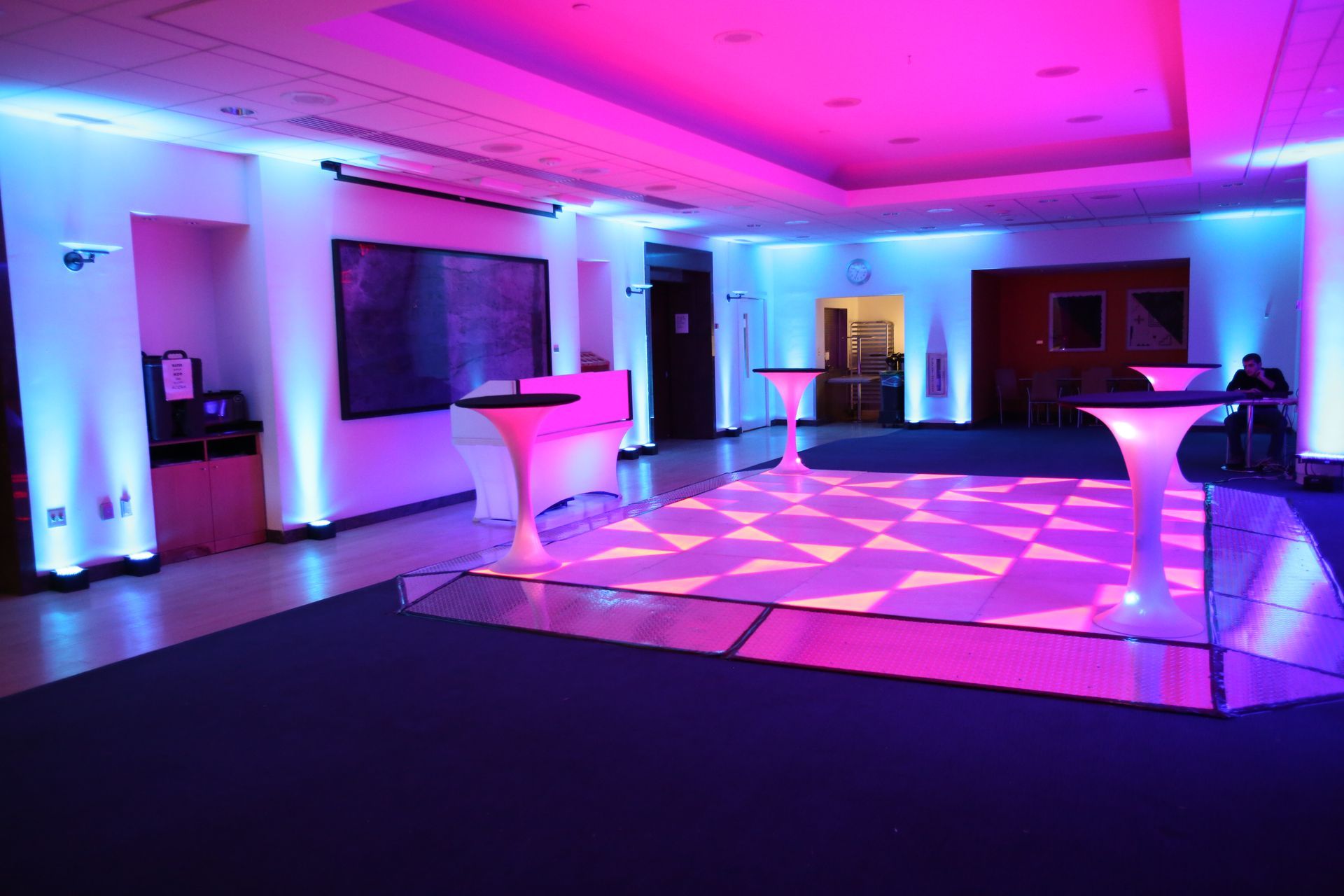 Boston Wireless Uplighting - Soft White