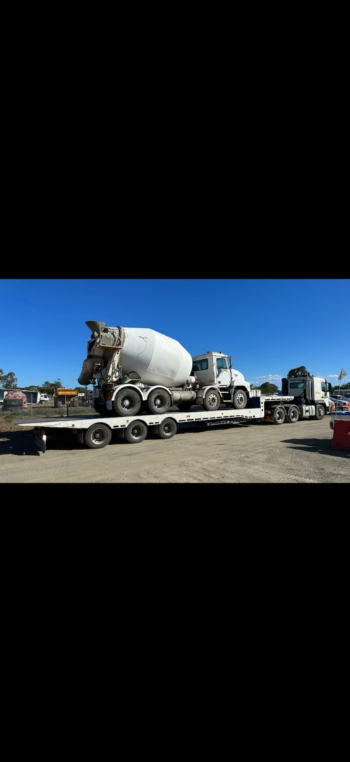 Blue Heavy-duty Tow Truck — Fitzroy Towing & Transport in Parkhurst, QLD