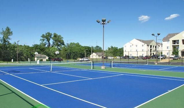the overlook tennis court