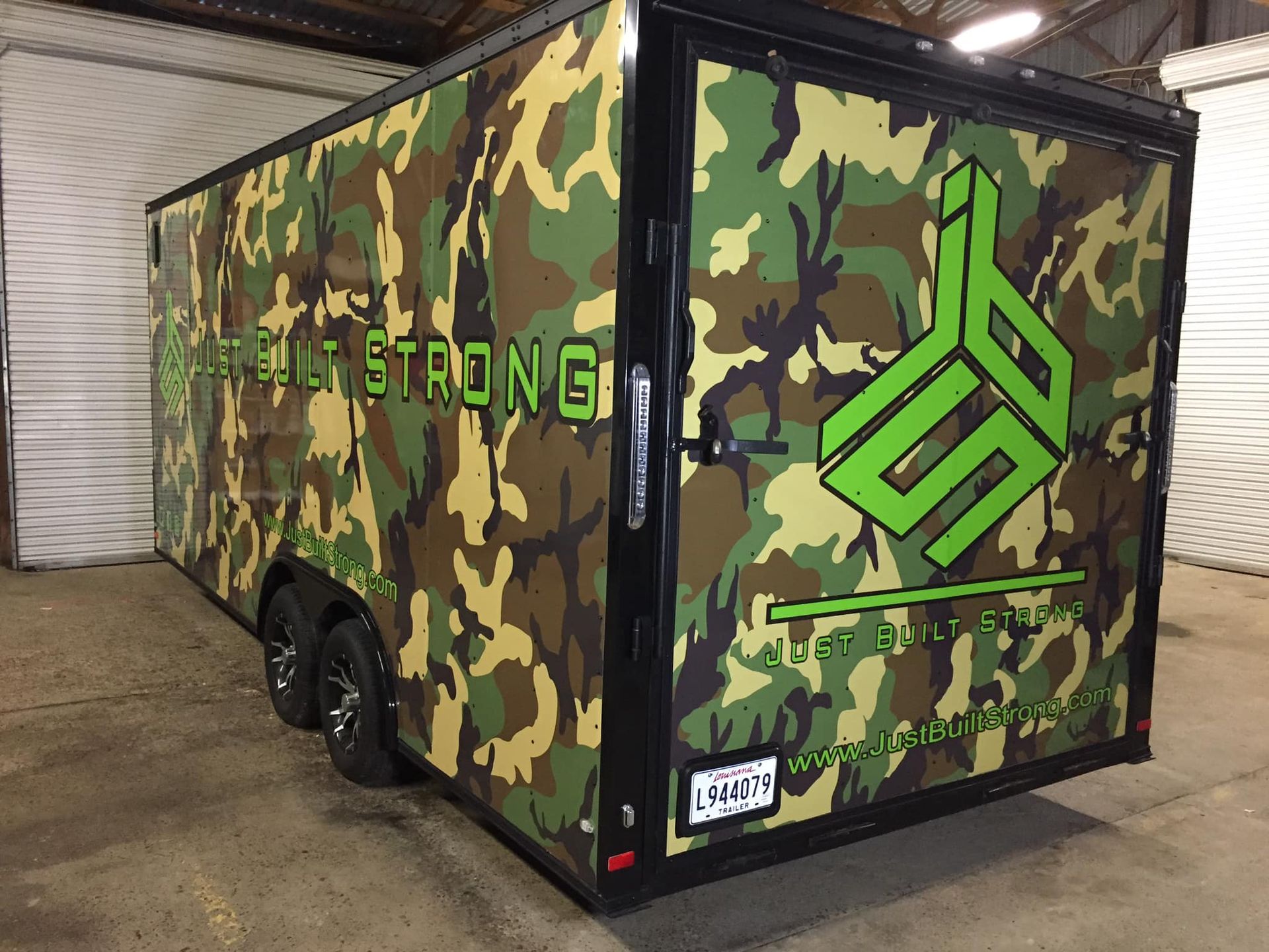 Camouflage trailer with 