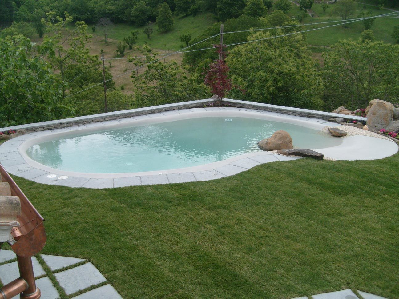 realizzazione piscina nel verde