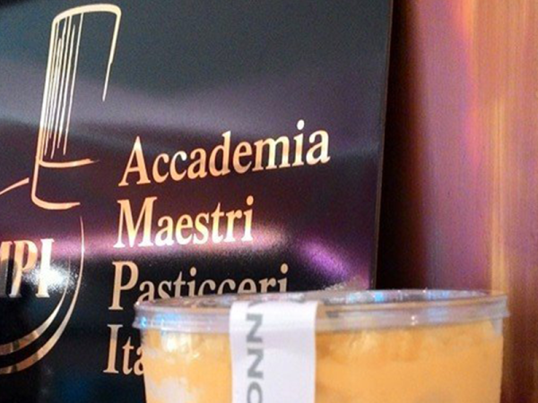 Pasticceria artigianale riconosciuta dall'Accademia Maestri Pasticceri Italiani