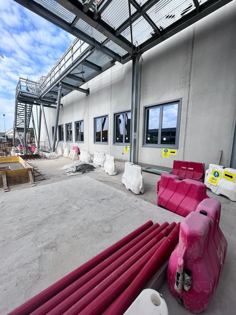 finestre per un magazzino