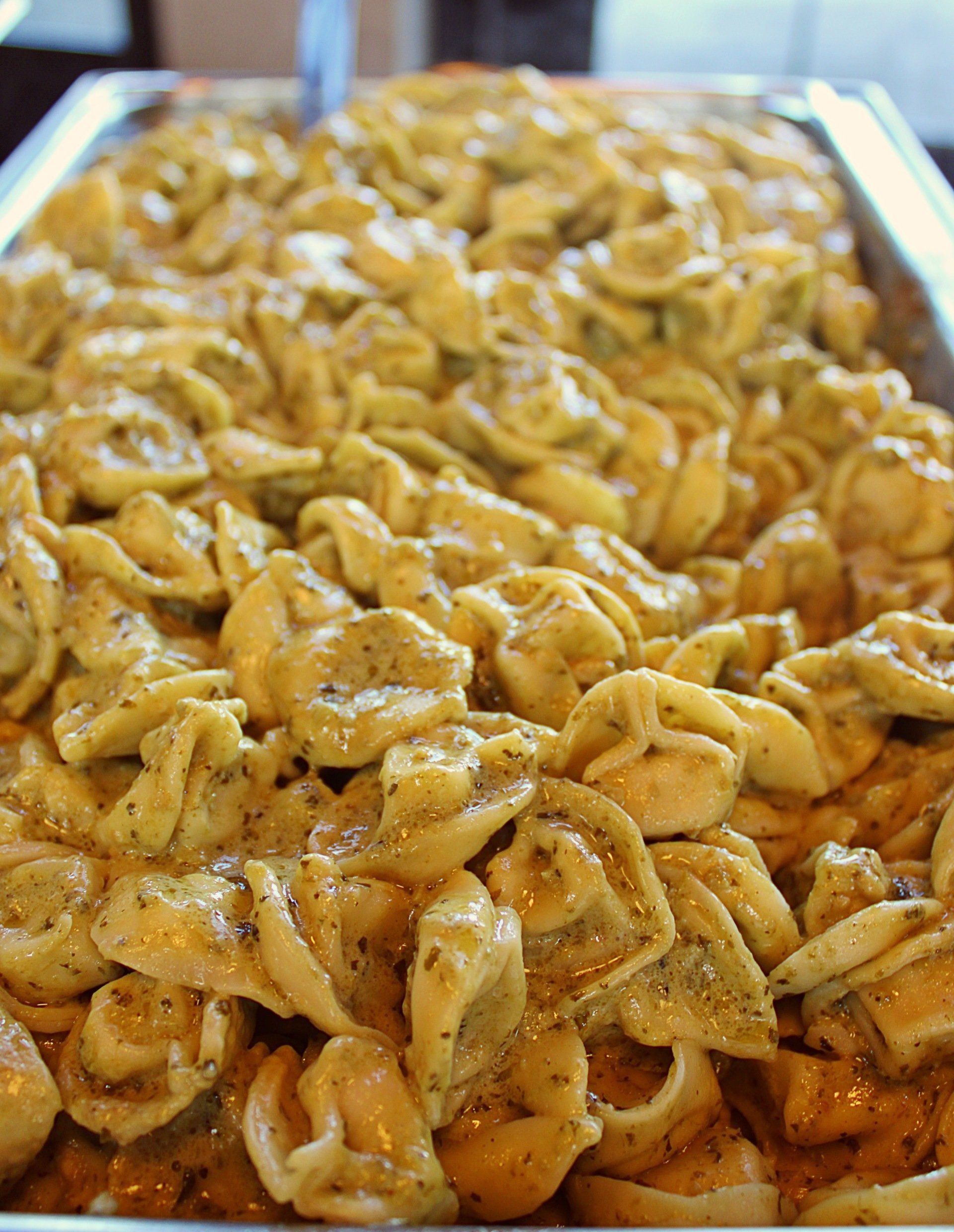 buffet pan filled with tortellini