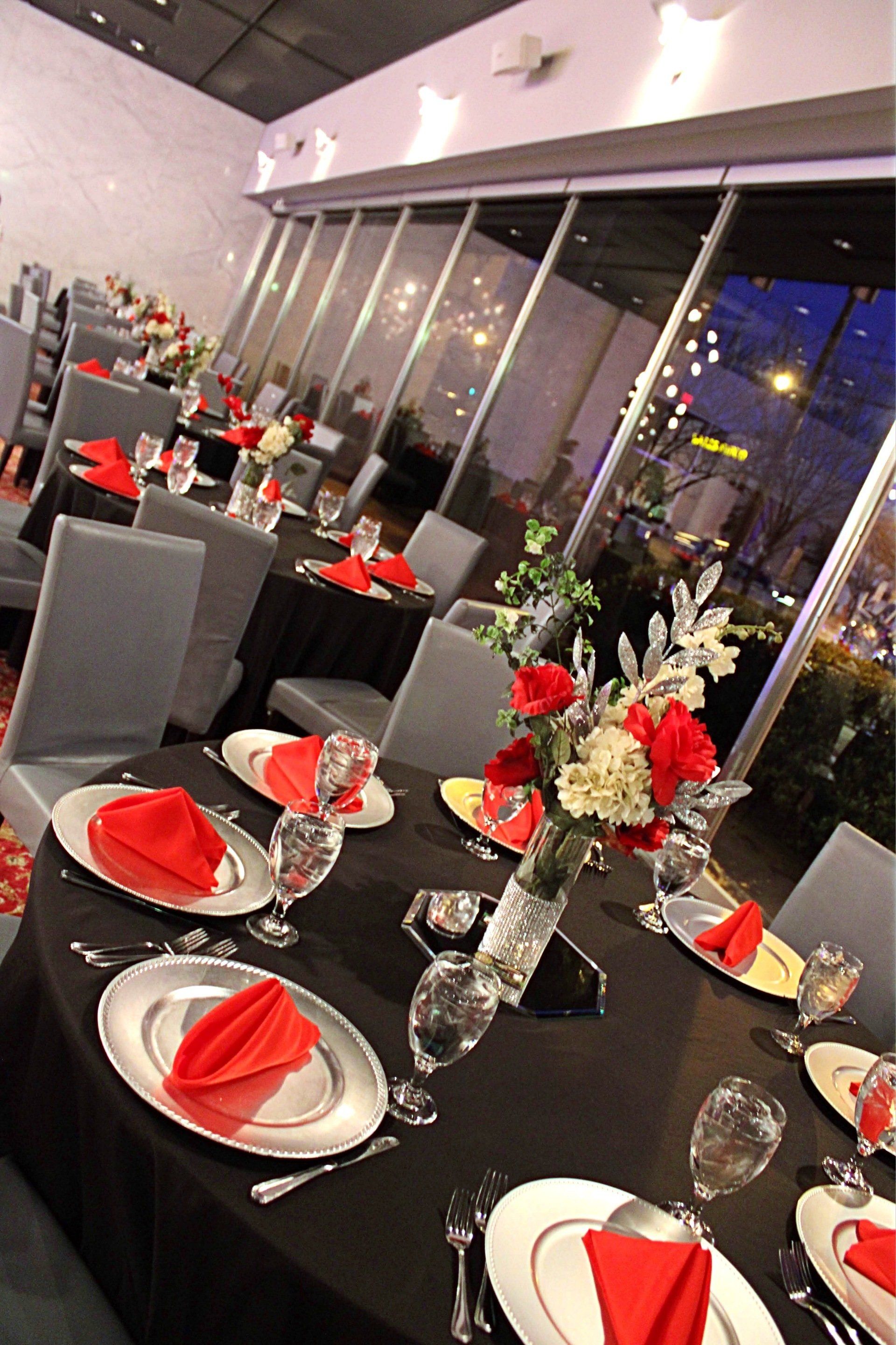table set with floral centerpiece at Metropolitan Room venue