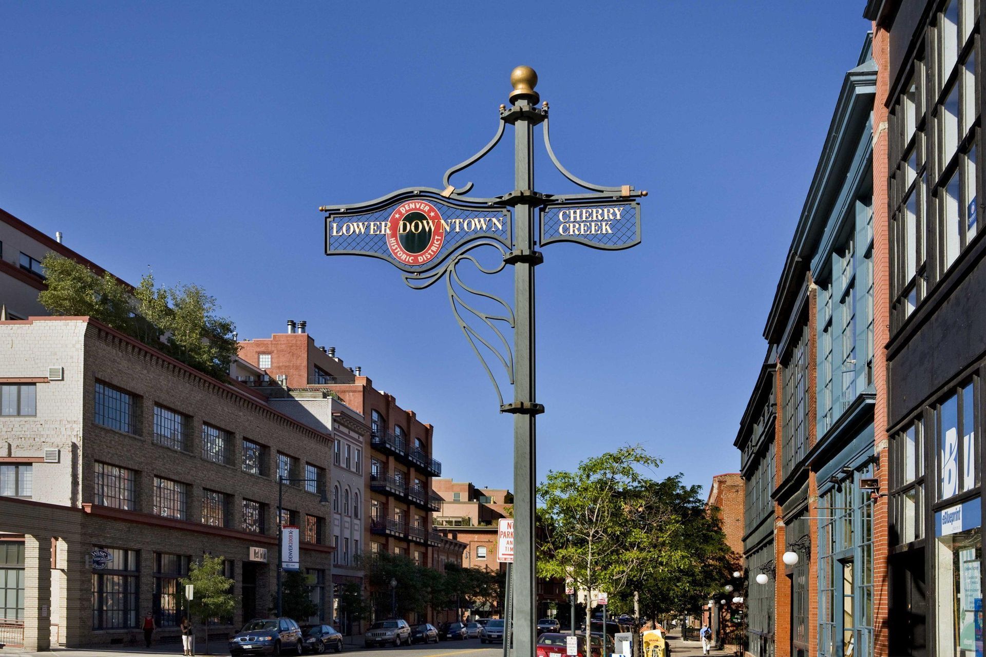 A street with a sign that says lower trinity