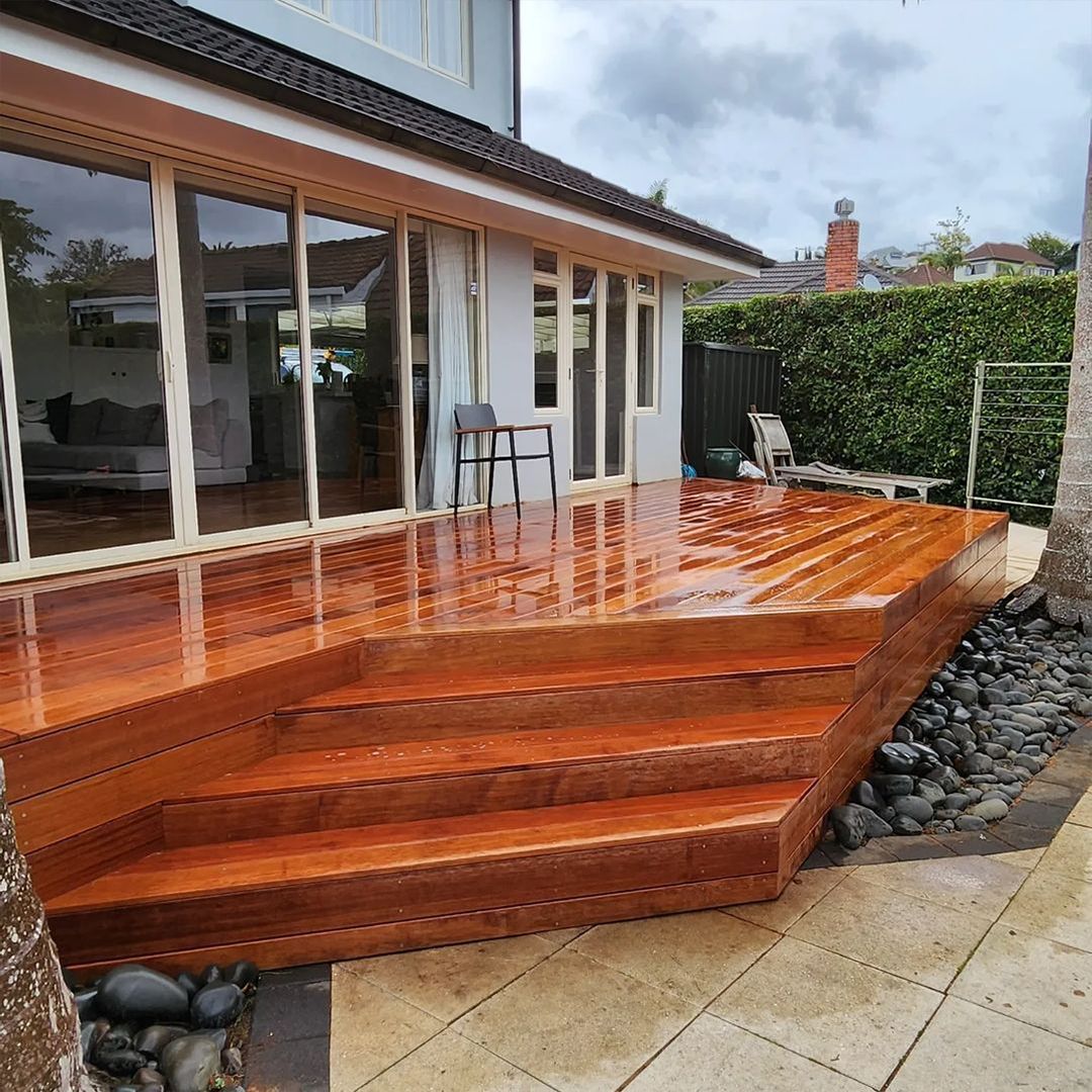 Outdoor-Renovations-Auckland_Decking_Stairs_Space_Area_Builder_Construction_Large-Timber-Deck_Summer-Entertaining-Area