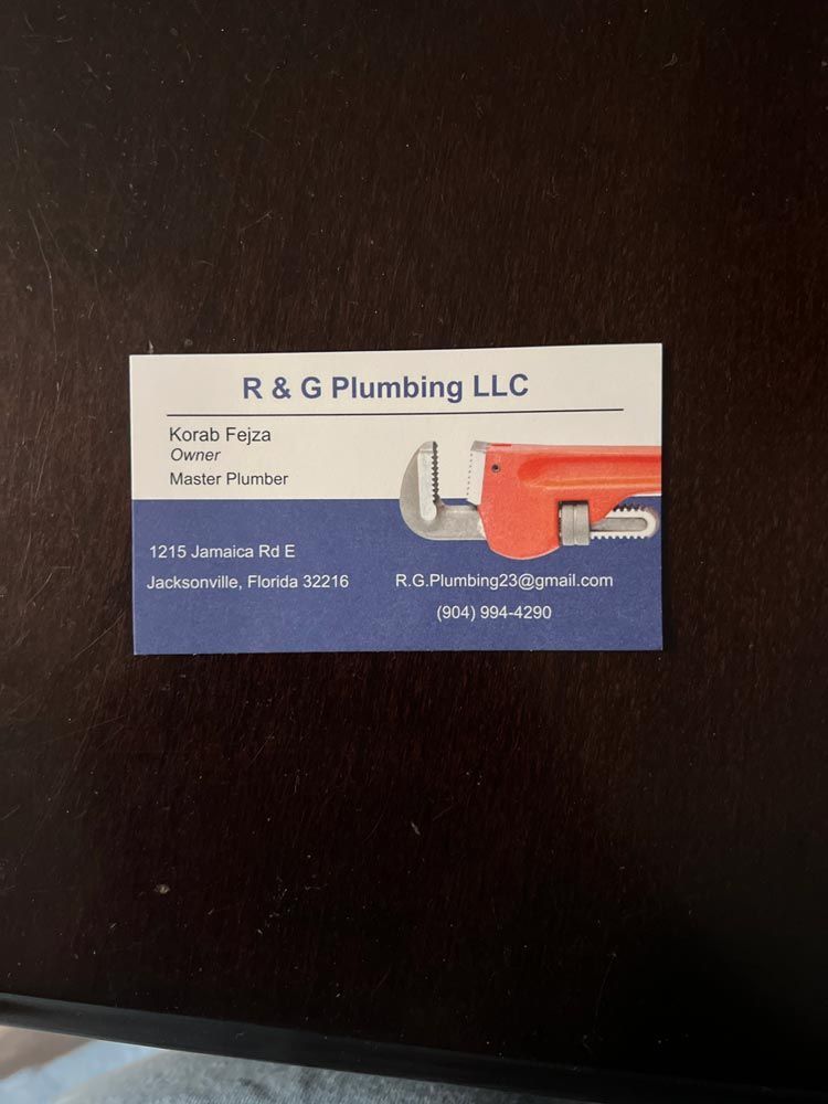 R&G Plumbing LLC business car