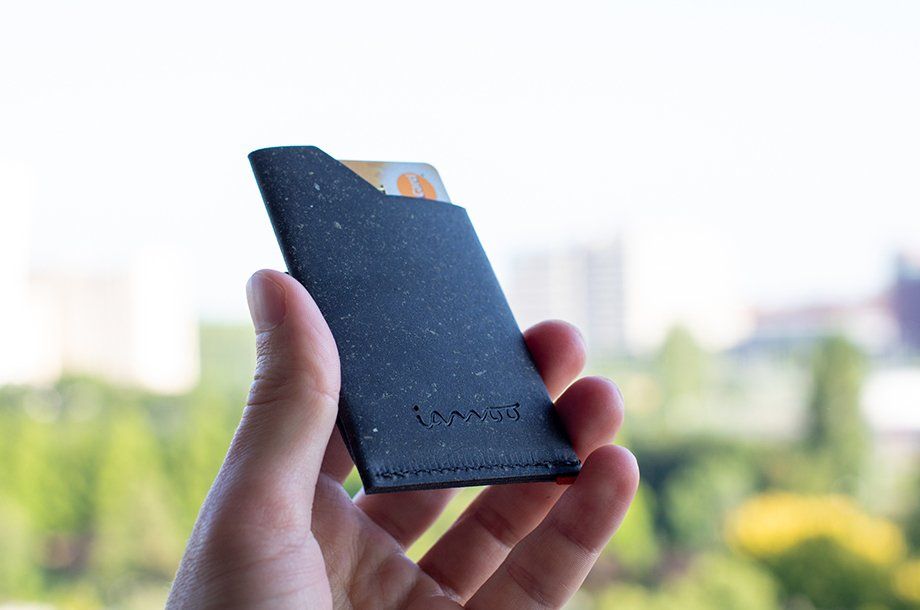 RECYCLED LEATHER CARDS HOLDER