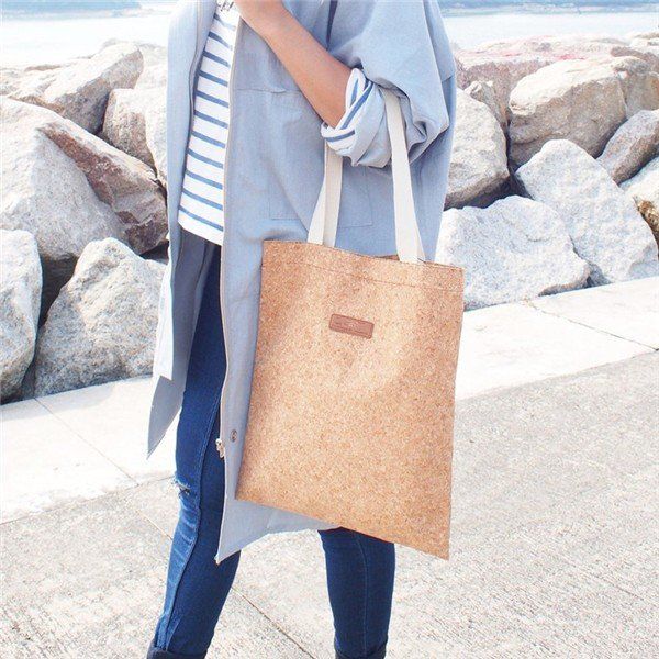 SHOPPER IN SUGHERO