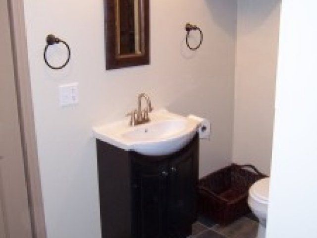 Bathroom in 308 S 49 St | DiBar Enterprises